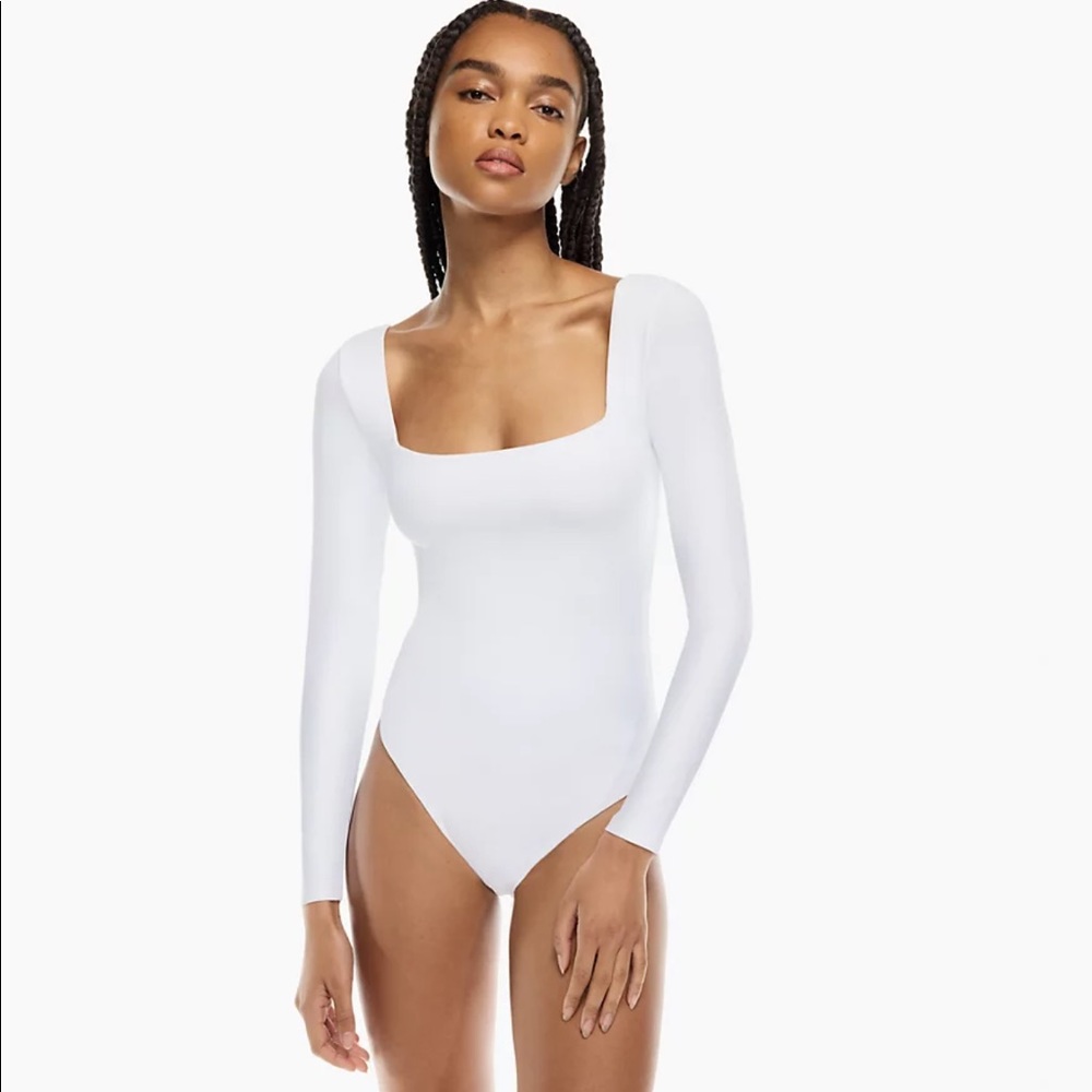 ARITZIA BABATON BODYSUIT